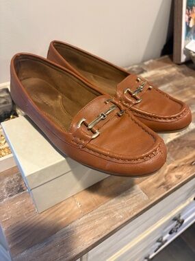 AEROSOLES Women's Tan Leather Bit Loafers